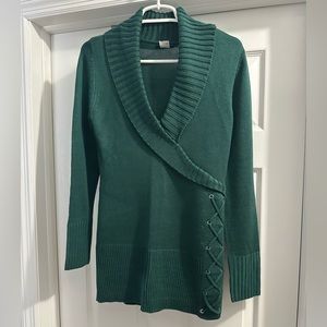 Women’s Venus sweater size small